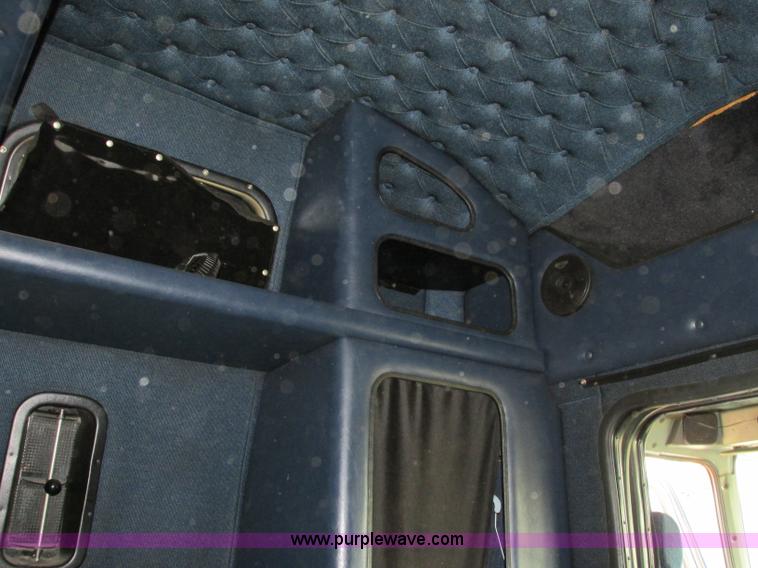 image for item F4854 1998 Western Star 4964EX semi truck