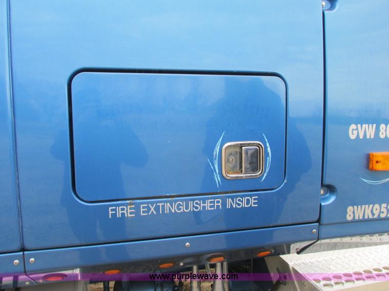 image for item F4854 1998 Western Star 4964EX semi truck