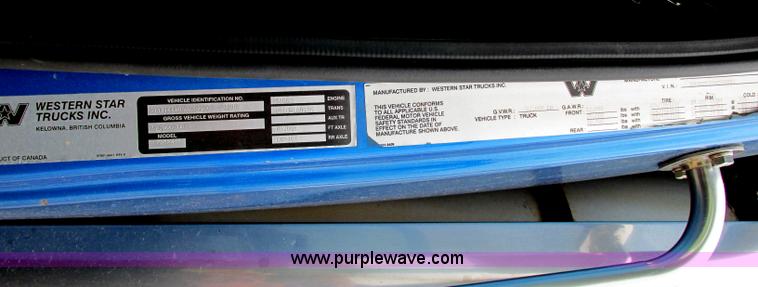 image for item F4854 1998 Western Star 4964EX semi truck