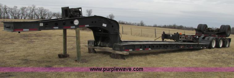 image for item F4857 2001 Fontaine TL50NEB triple axle trailer with stinger