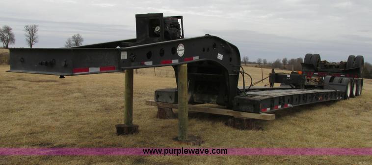 image for item F4857 2001 Fontaine TL50NEB triple axle trailer with stinger