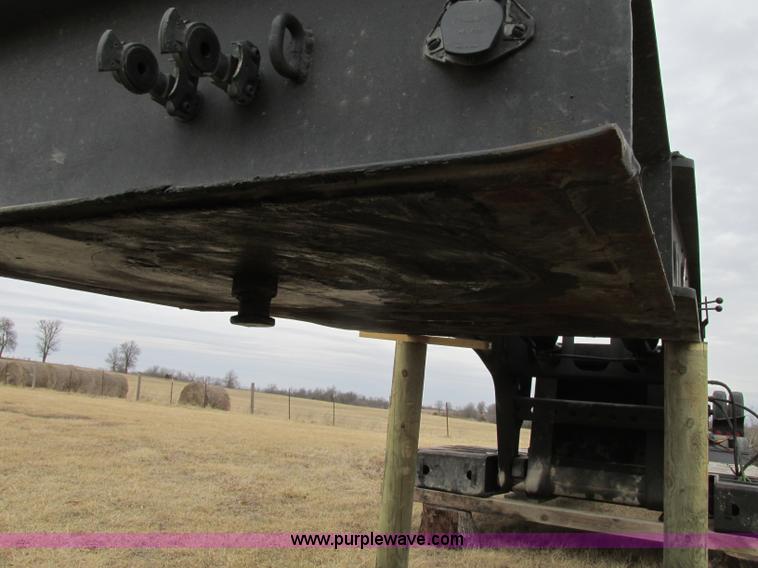 image for item F4857 2001 Fontaine TL50NEB triple axle trailer with stinger