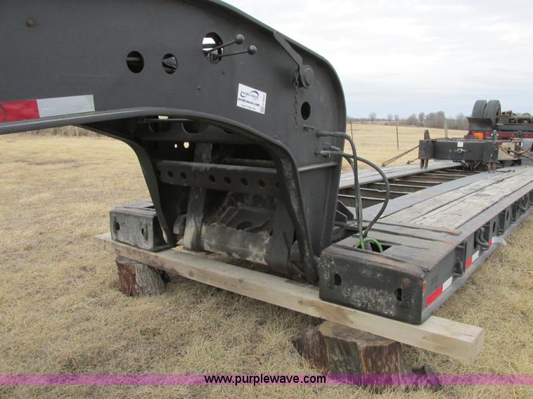 image for item F4857 2001 Fontaine TL50NEB triple axle trailer with stinger