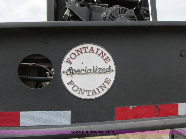 image for item F4857 2001 Fontaine TL50NEB triple axle trailer with stinger