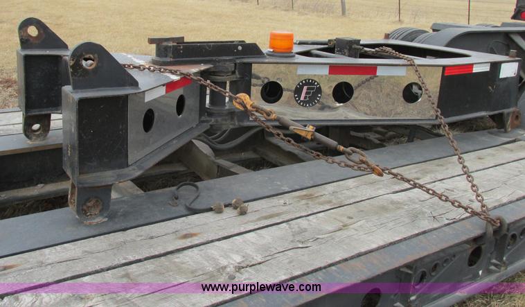 image for item F4857 2001 Fontaine TL50NEB triple axle trailer with stinger