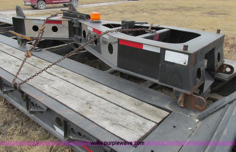 image for item F4857 2001 Fontaine TL50NEB triple axle trailer with stinger