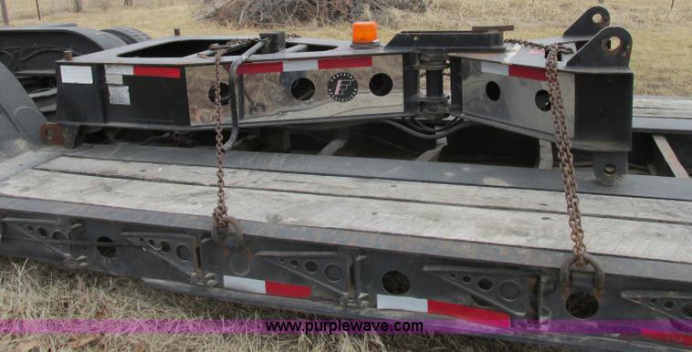image for item F4857 2001 Fontaine TL50NEB triple axle trailer with stinger