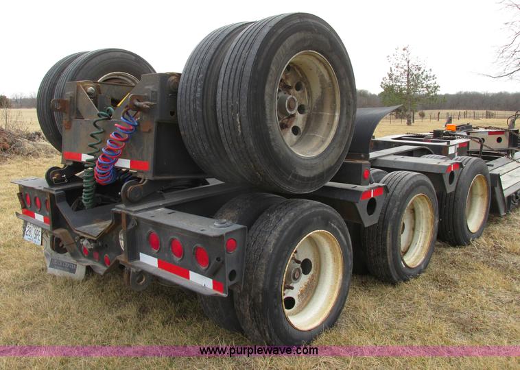 image for item F4857 2001 Fontaine TL50NEB triple axle trailer with stinger