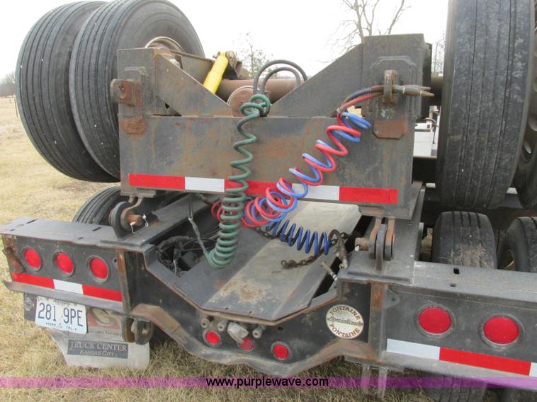 image for item F4857 2001 Fontaine TL50NEB triple axle trailer with stinger