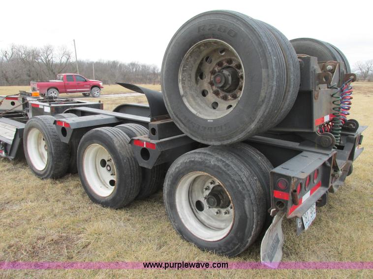 image for item F4857 2001 Fontaine TL50NEB triple axle trailer with stinger