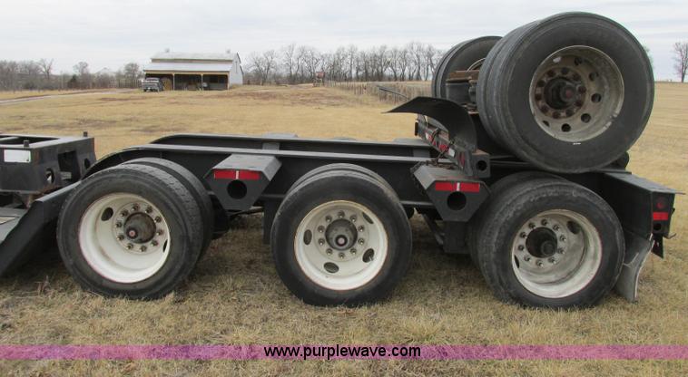 image for item F4857 2001 Fontaine TL50NEB triple axle trailer with stinger