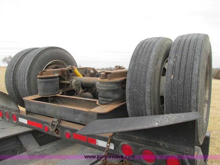 image for item F4857 2001 Fontaine TL50NEB triple axle trailer with stinger