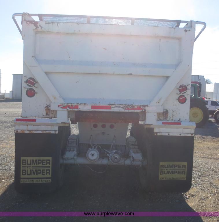 image for item F6648 2000 CPS 32' end dump trailer