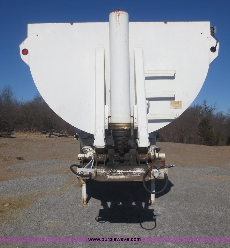 image for item F6648 2000 CPS 32' end dump trailer