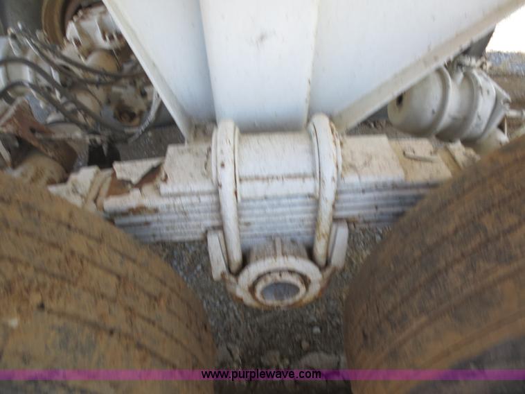 image for item F6648 2000 CPS 32' end dump trailer