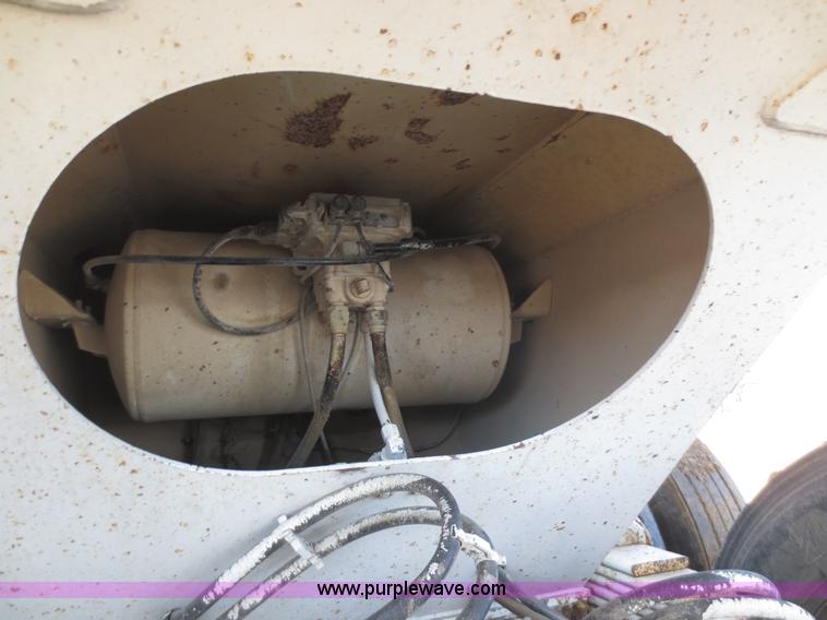 image for item F6648 2000 CPS 32' end dump trailer