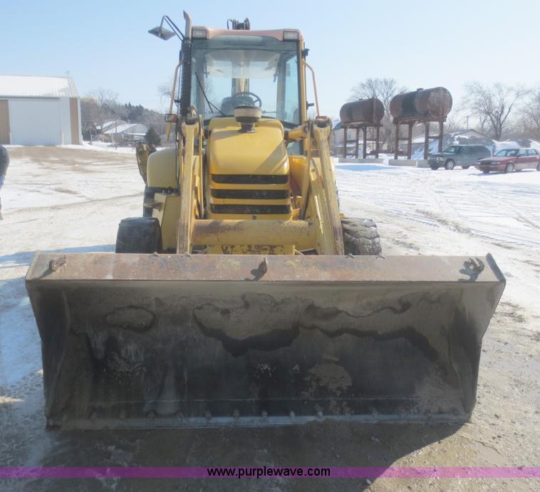 image for item F6753 2003 Komatsu 150 utility backhoe