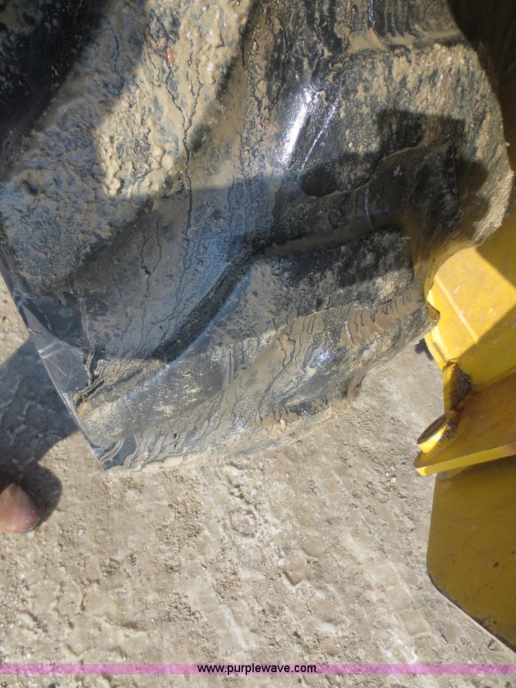 image for item F6753 2003 Komatsu 150 utility backhoe