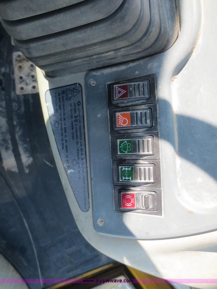 image for item F6753 2003 Komatsu 150 utility backhoe