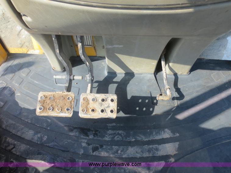 image for item F6753 2003 Komatsu 150 utility backhoe