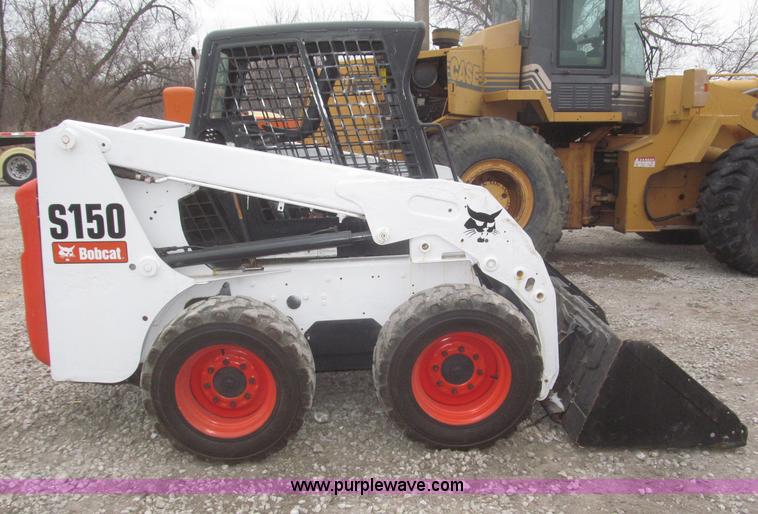 image for item F7230 2007 Bobcat S150 skid steer