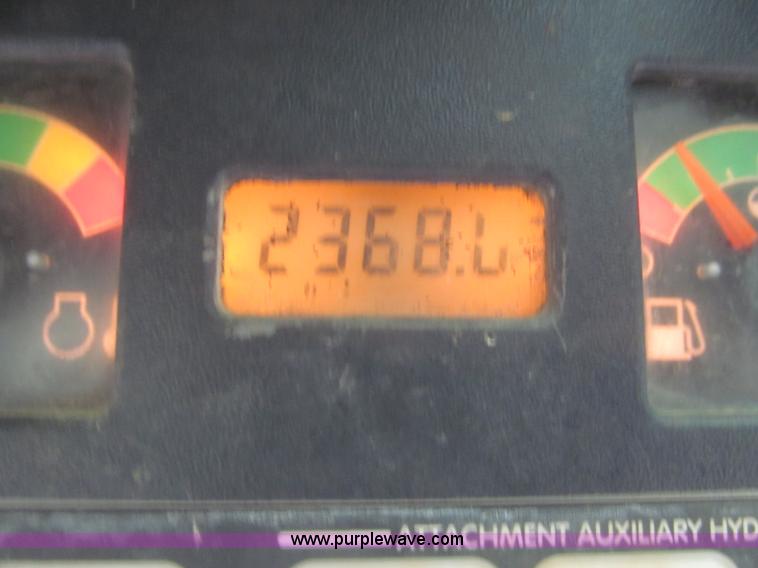 image for item F7230 2007 Bobcat S150 skid steer