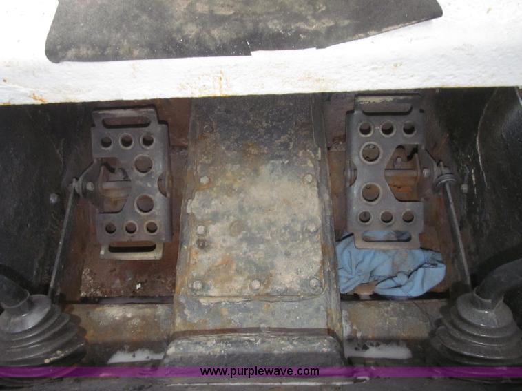 image for item F7230 2007 Bobcat S150 skid steer