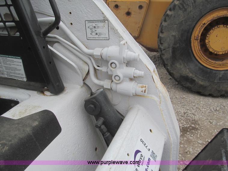 image for item F7230 2007 Bobcat S150 skid steer