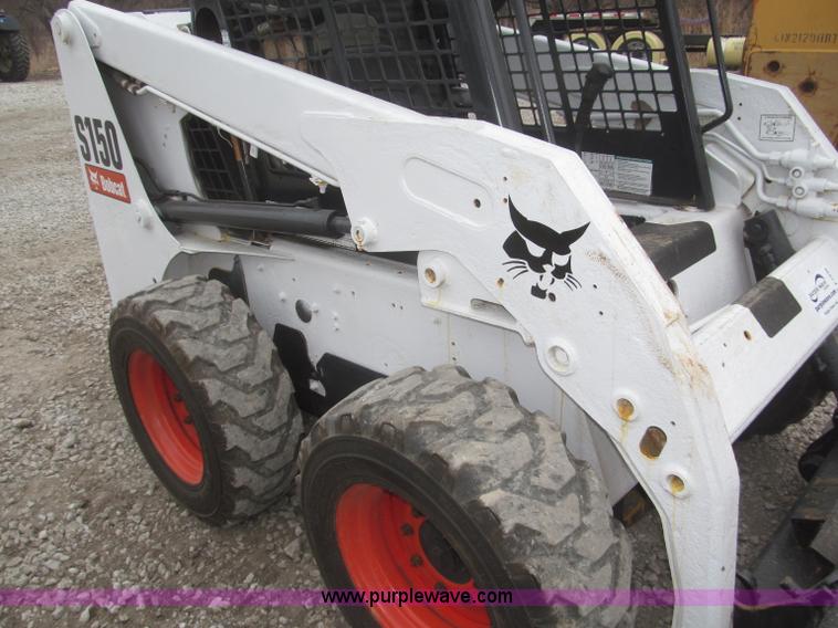 image for item F7230 2007 Bobcat S150 skid steer
