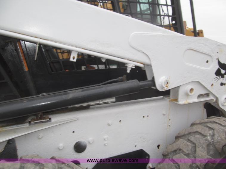 image for item F7230 2007 Bobcat S150 skid steer