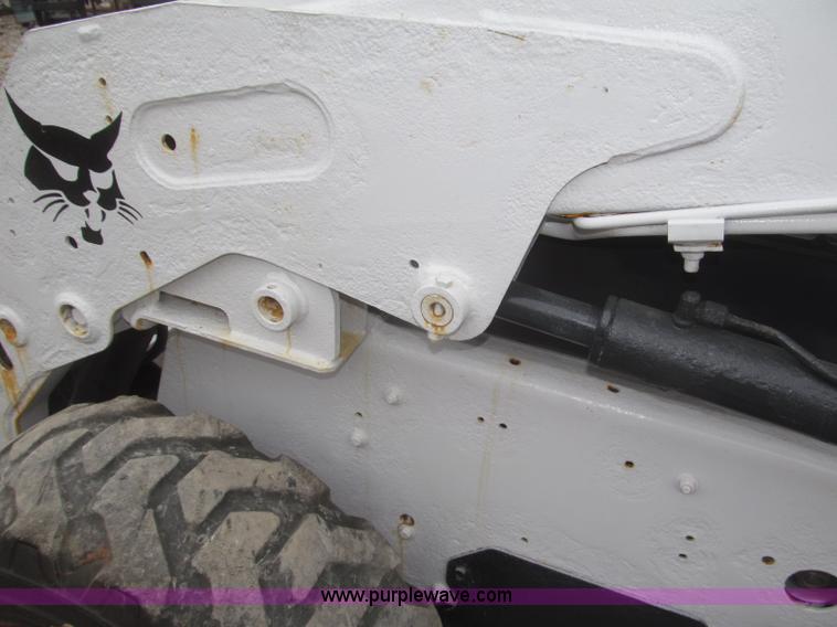 image for item F7230 2007 Bobcat S150 skid steer