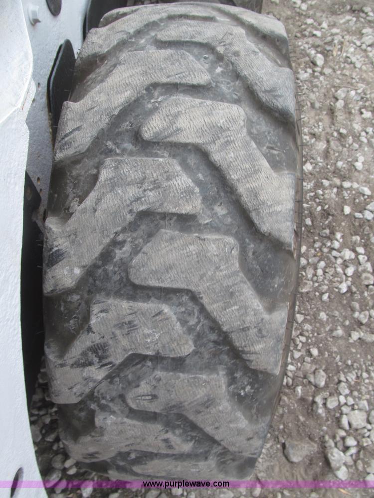 image for item F7230 2007 Bobcat S150 skid steer