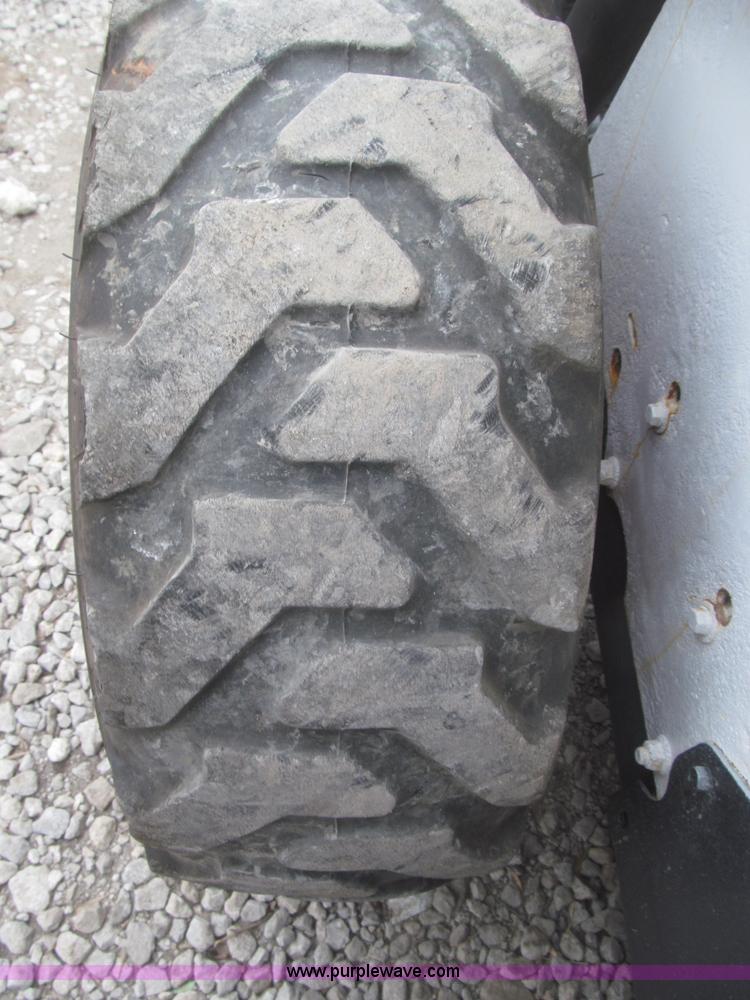 image for item F7230 2007 Bobcat S150 skid steer