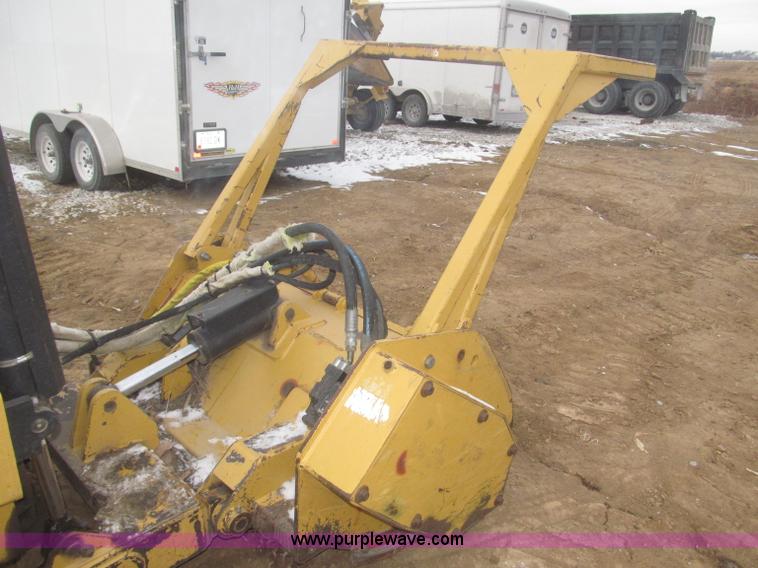 image for item F7231 2007 Rayco C87FM XP Super Crawler brush cutter