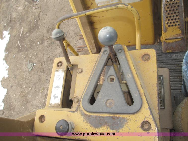 image for item F7232 1990 Caterpillar 953 LGP track loader