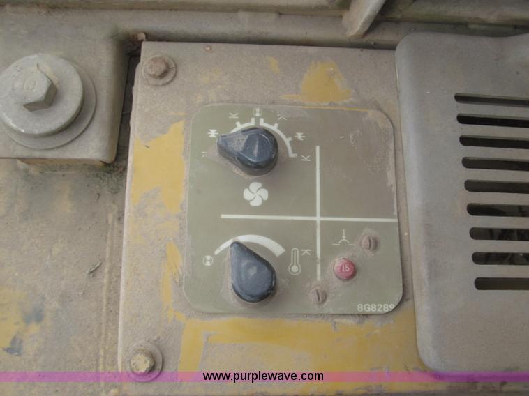 image for item F7232 1990 Caterpillar 953 LGP track loader