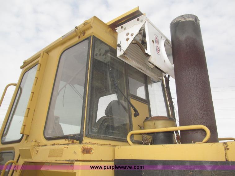 image for item F7232 1990 Caterpillar 953 LGP track loader