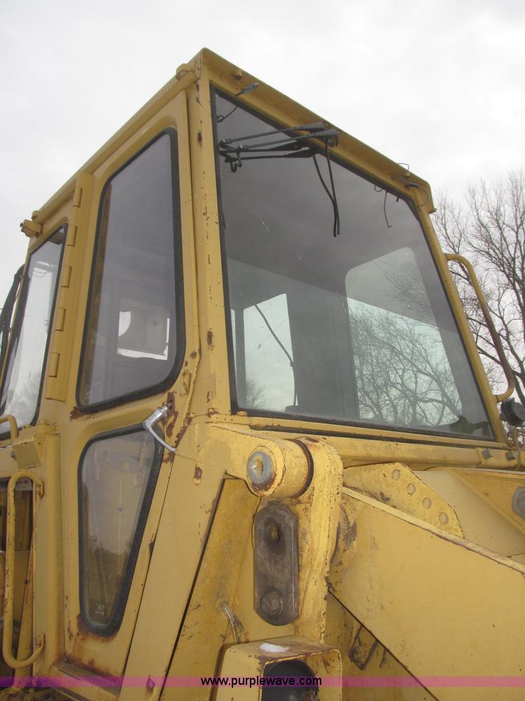 image for item F7232 1990 Caterpillar 953 LGP track loader