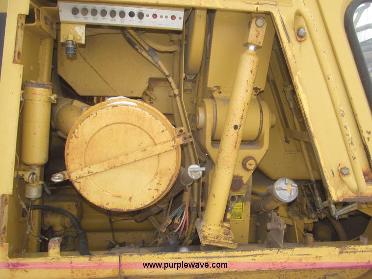 image for item F7232 1990 Caterpillar 953 LGP track loader