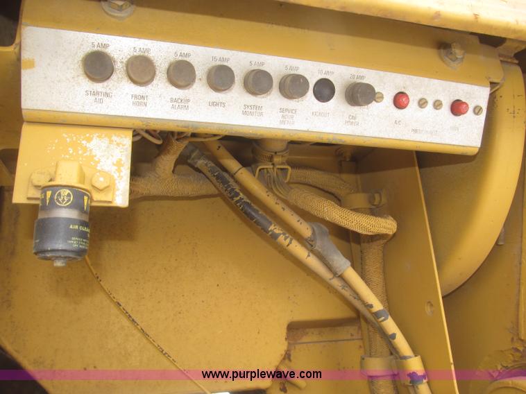 image for item F7232 1990 Caterpillar 953 LGP track loader