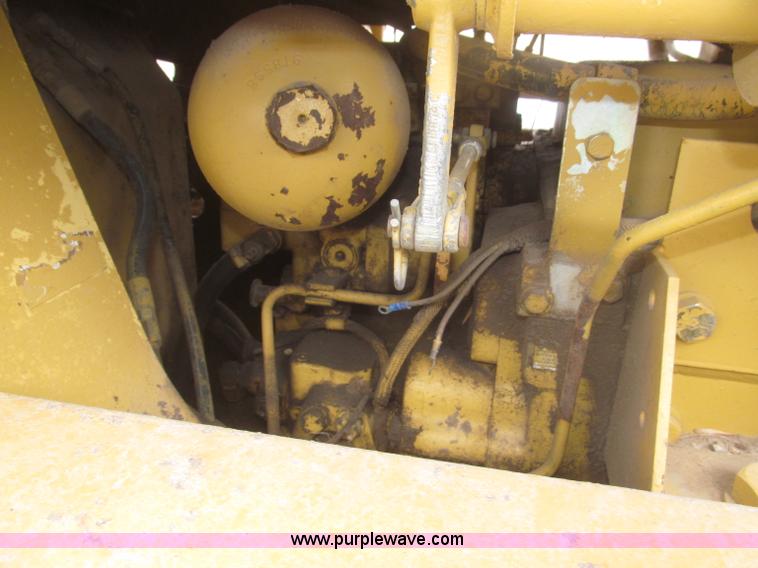 image for item F7232 1990 Caterpillar 953 LGP track loader