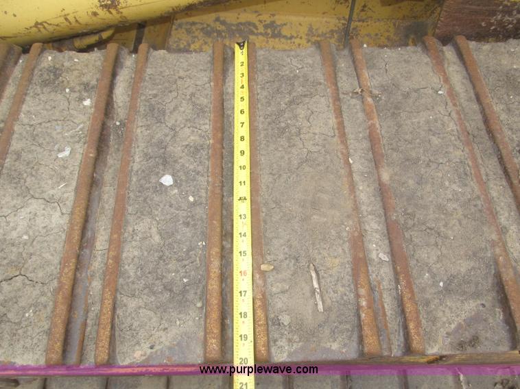 image for item F7232 1990 Caterpillar 953 LGP track loader