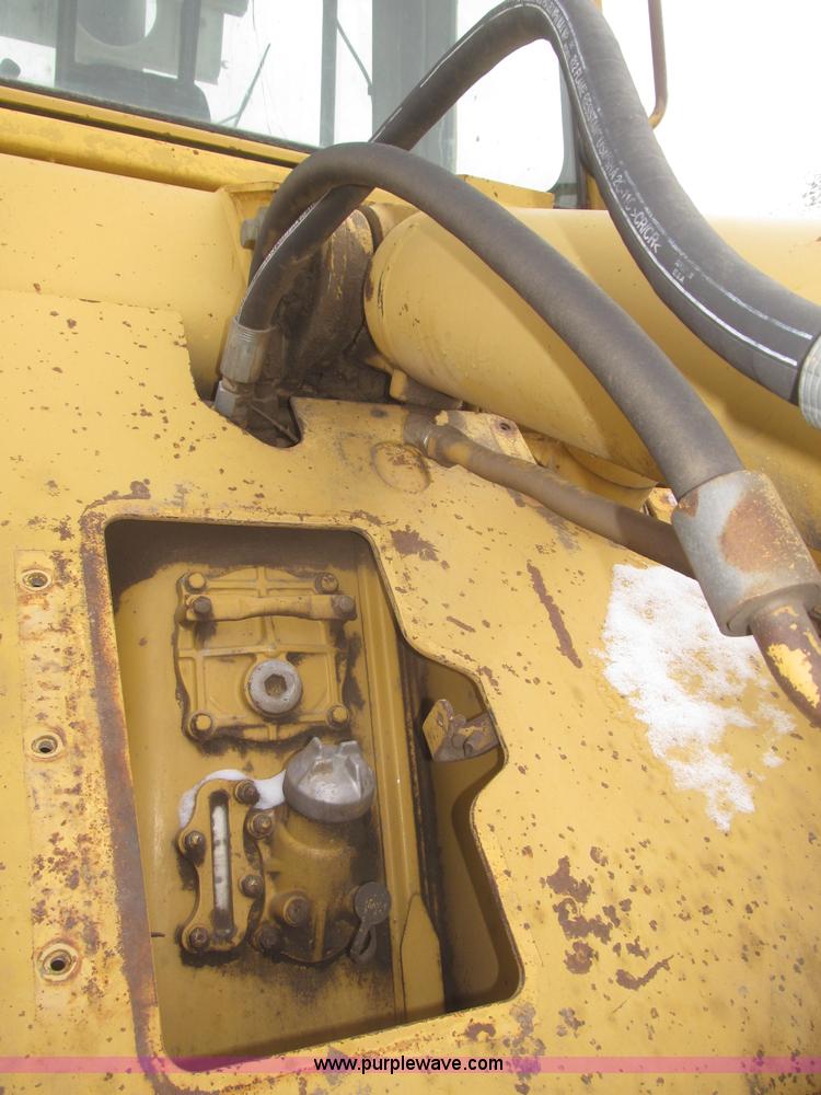 image for item F7232 1990 Caterpillar 953 LGP track loader