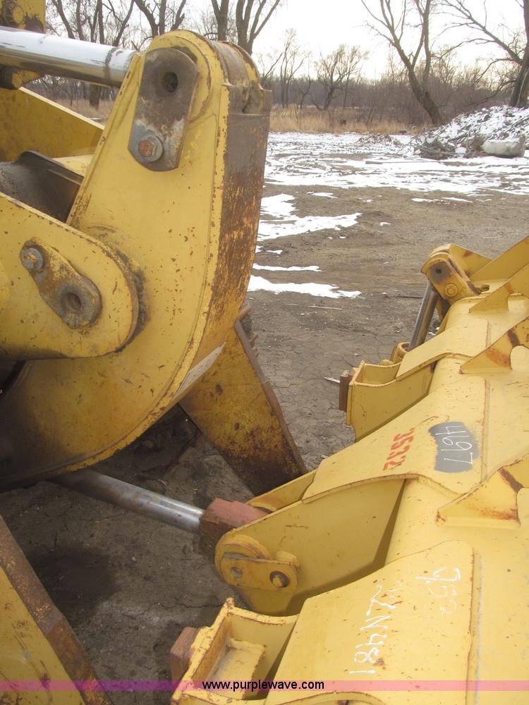 image for item F7232 1990 Caterpillar 953 LGP track loader