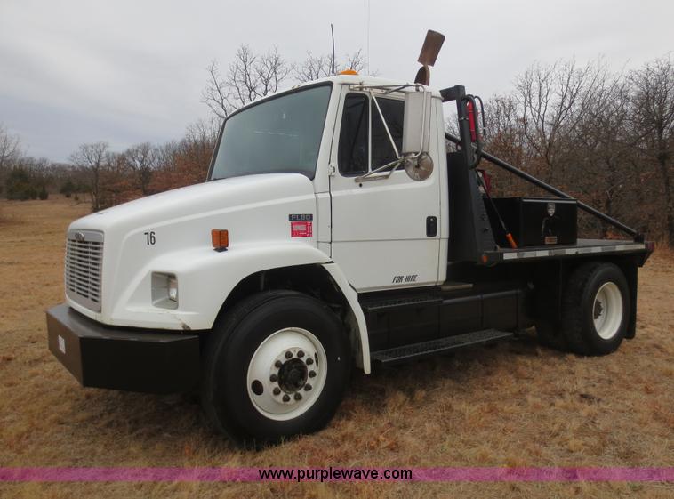 image for item F8139 1999 Freightliner FL80 winch truck