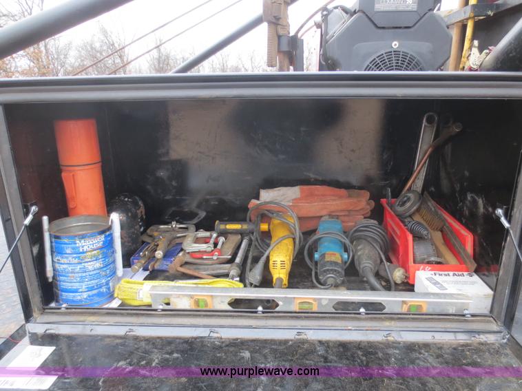 image for item F8139 1999 Freightliner FL80 winch truck