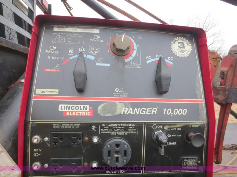 image for item F8139 1999 Freightliner FL80 winch truck