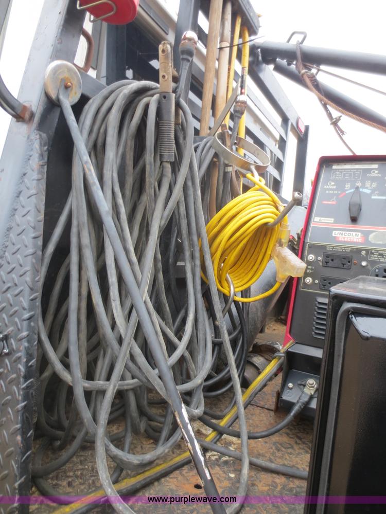 image for item F8139 1999 Freightliner FL80 winch truck