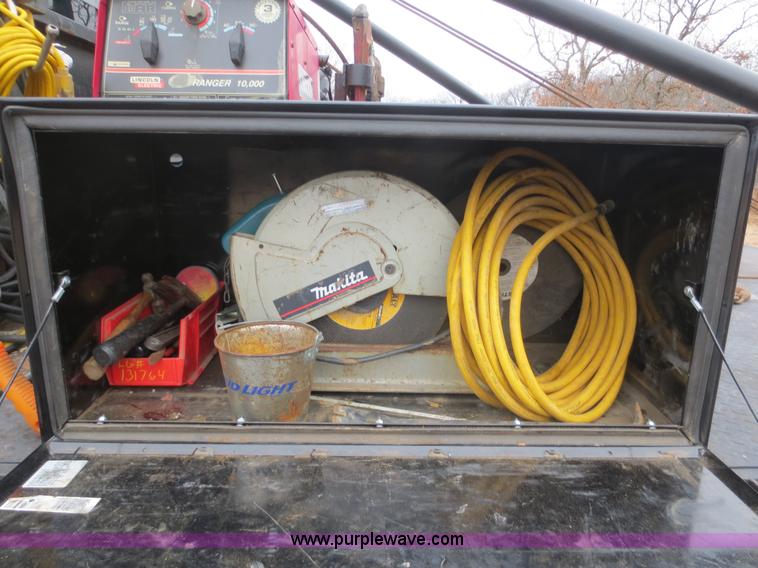 image for item F8139 1999 Freightliner FL80 winch truck