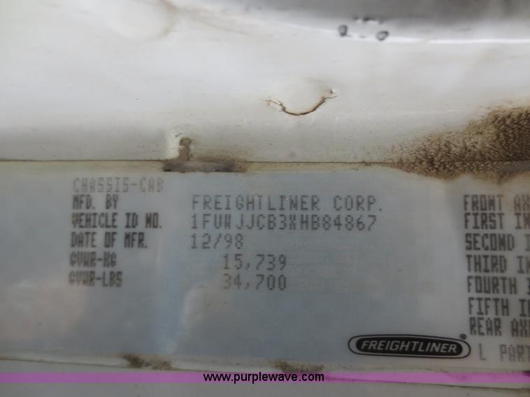 image for item F8139 1999 Freightliner FL80 winch truck